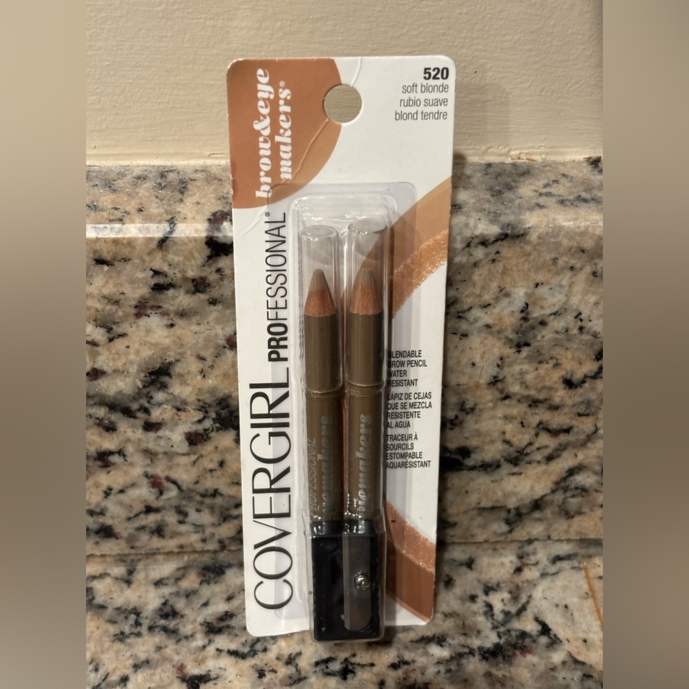 CoverGirl Professional Blendable Brow Pencil 520 Soft Blonde with Sharpener